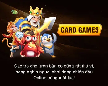 Sân quần vợt với một vận động viên đang giao bóng